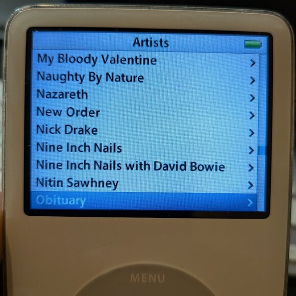 ipod 5gen 64gb(used/new sd card/new battery/new adputer)3k+ music - Picture 5 of 6